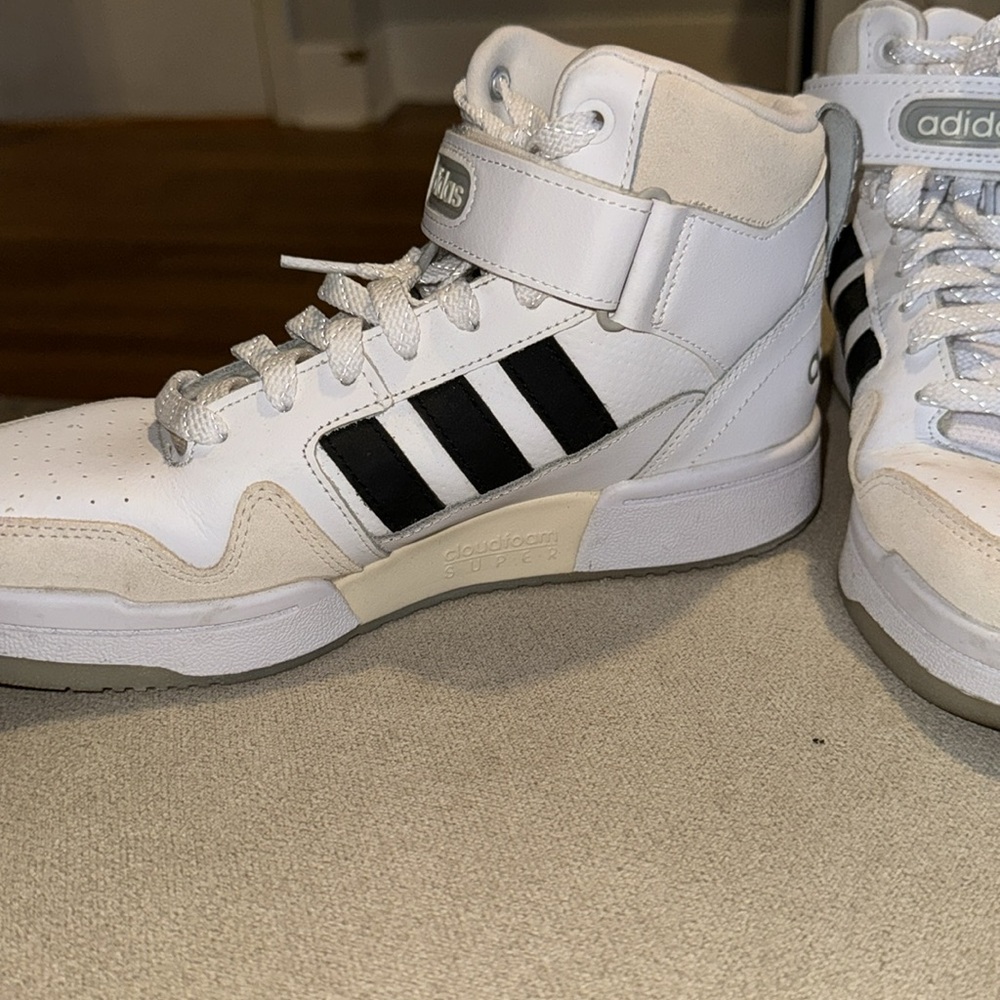 Adidas Forum Shoes - Picture 2 of 4